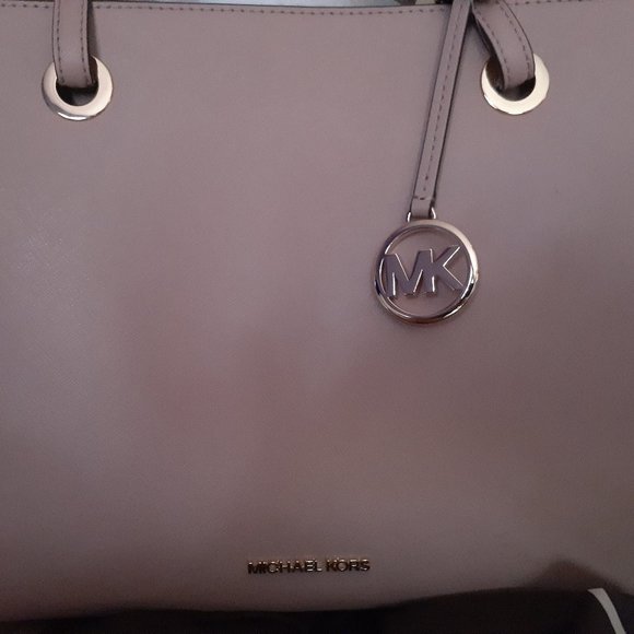 Michael Kors | Bags | Brand New Michael Kors Pursenot A Knock Off | Poshmark